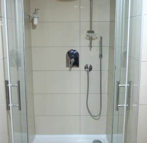 לינה וארוחת בוקר Reyhan