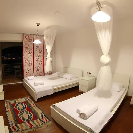 Reyhan Karaburun (Izmir)